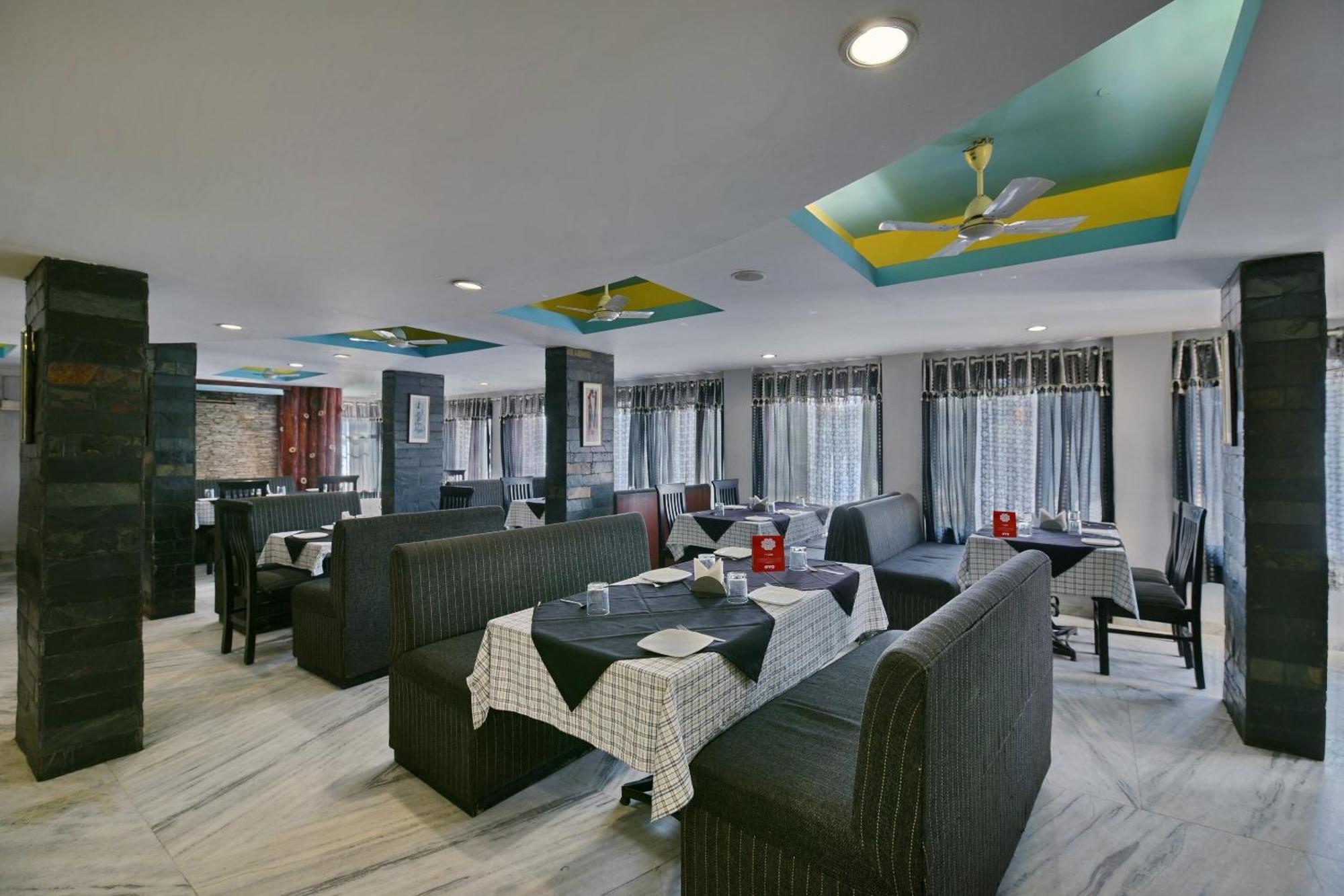 Collection O Diamond And Residences Indore Ngoại thất bức ảnh